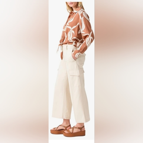 SOLD-sanctuary wide leg crop cargo pants - Picture 3 of 9